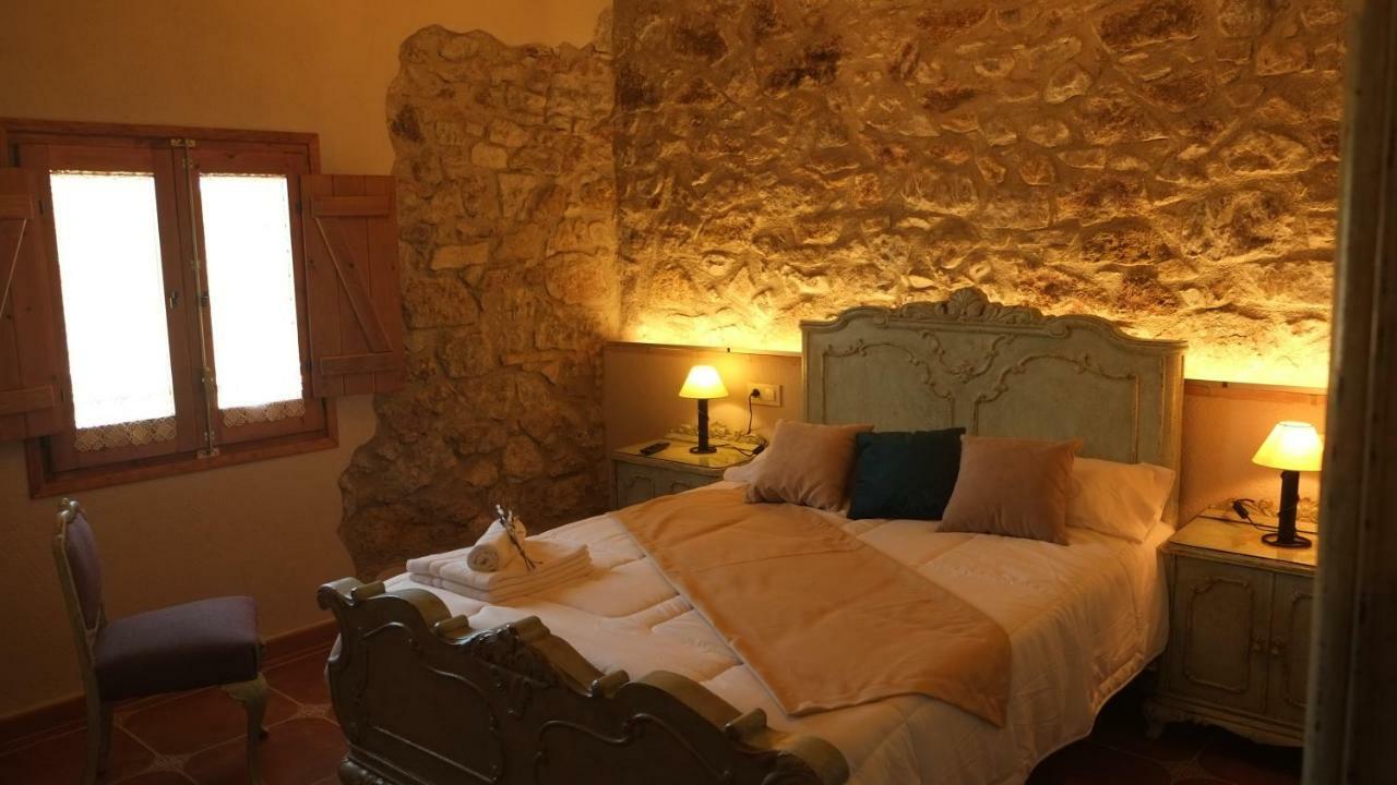 La Masia De Montpedros 페랄라다 외부 사진